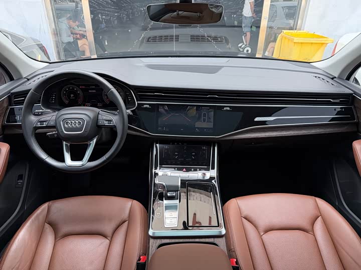 Audi Q7 2023 45 TFSI quattro S line Sport — фото 13