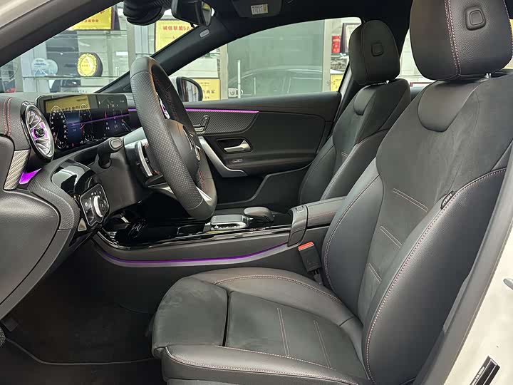 Mercedes-Benz A-Class 2024 A 200 L — фото 8