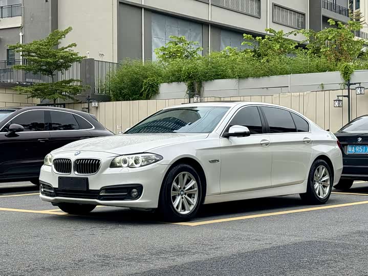 BMW 5-Series 2017 520 Li