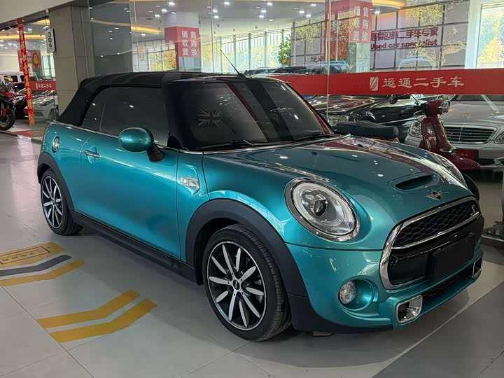MINI Cabrio — фото 2