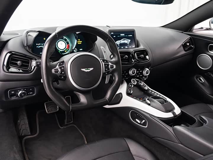 Aston Martin V8 Vantage 2022 4.0 T V 8 Coupe — фото 5