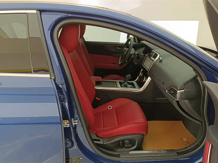 Jaguar XEL 2021 2.0 T 250 PS R-DYNAMIC S — фото 8