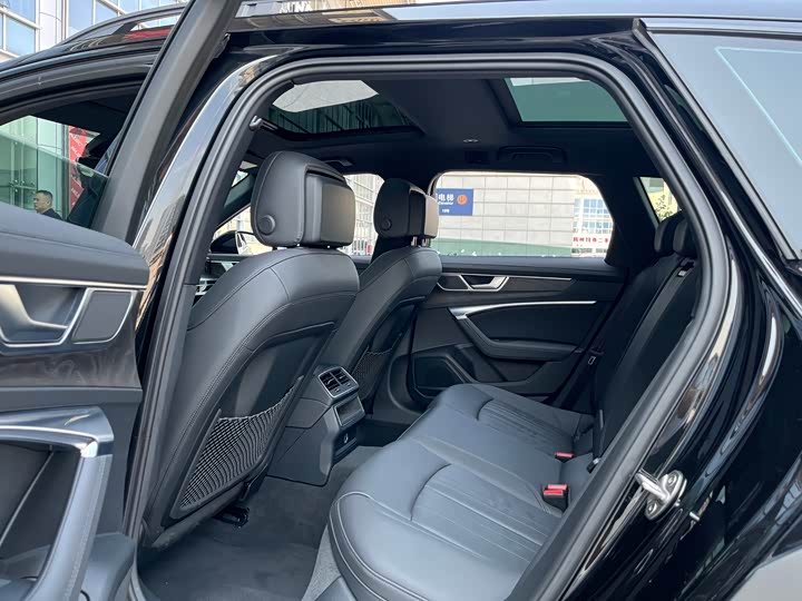 Audi A 6 2022 allroad quattro 55 TFSI — фото 15