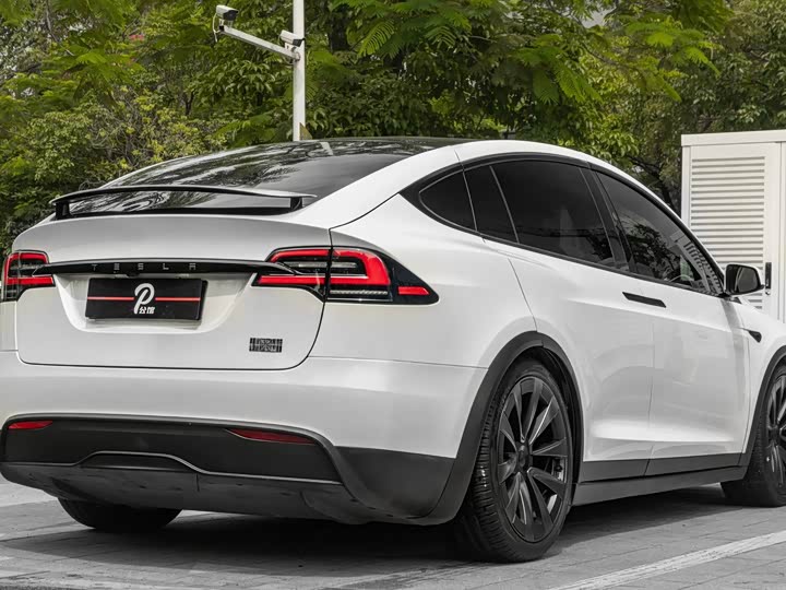 Tesla Model 2023 Plaid — фото 4
