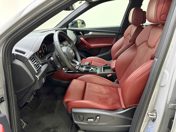 Audi Q5L 2025 40 TFSI — фото 10