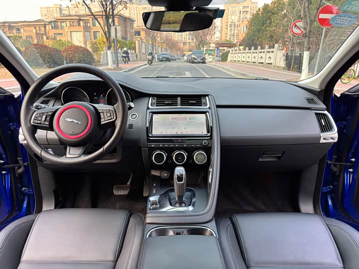 Jaguar E-PACE 2018 P 200 V — фото 12