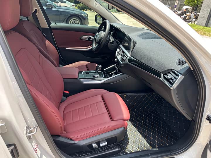 BMW 3 Series 320Li M спортпакет — фото 10