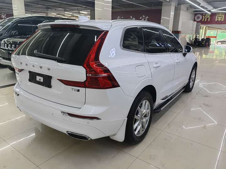 Volvo XC60 2021 T 5 4 WD — фото 5