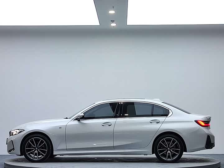 BMW 3-Series 2023 320 Li M — фото 5