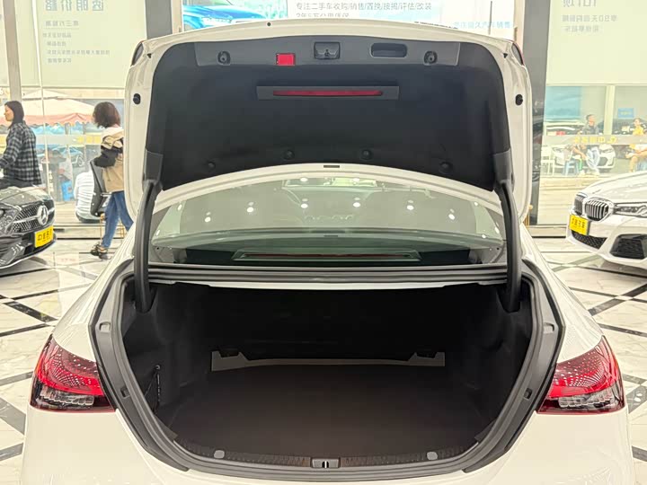 Mercedes-Benz E-Class 2021 E 300 L — фото 16