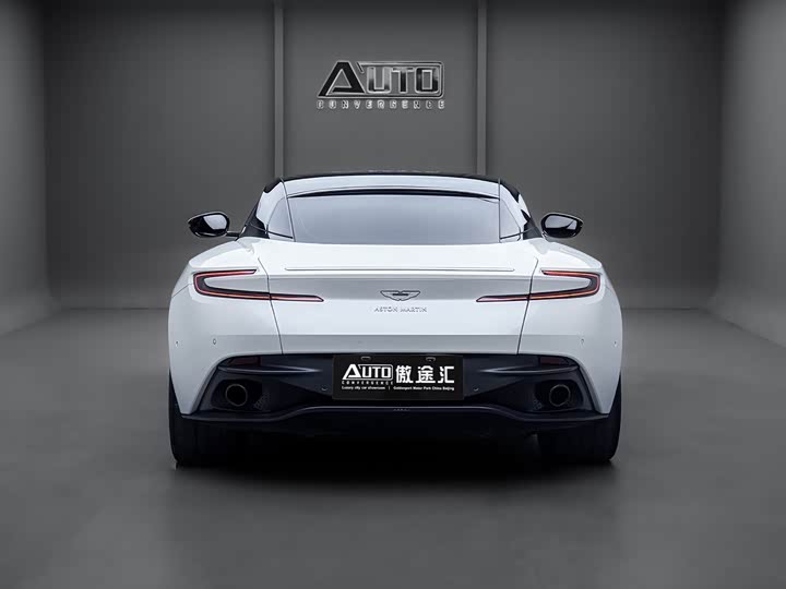 Aston Martin DB11 2019 4.0 T V 8 Coupe — фото 4