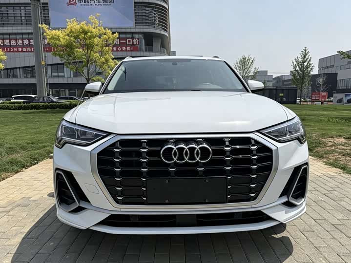 Audi Q3 2023 35 TFSI (1.4 T)