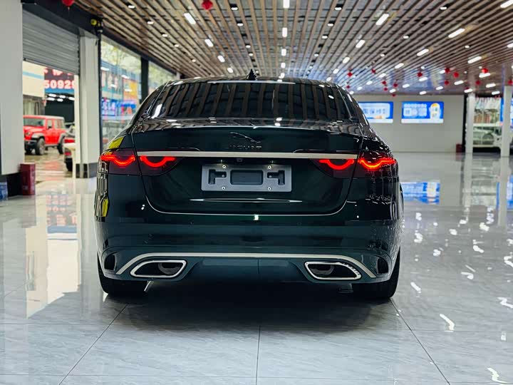 Jaguar XFL 2024 2.0 T P 250 2 WD — фото 18