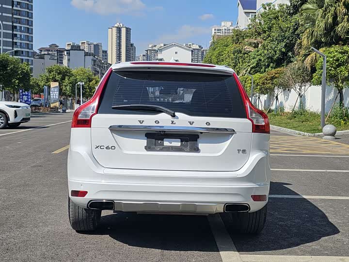 Volvo XC60 2016 T 5 — фото 9