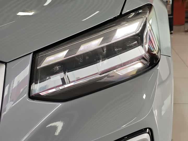 Audi Q2L 2021 35 TFSI — фото 17