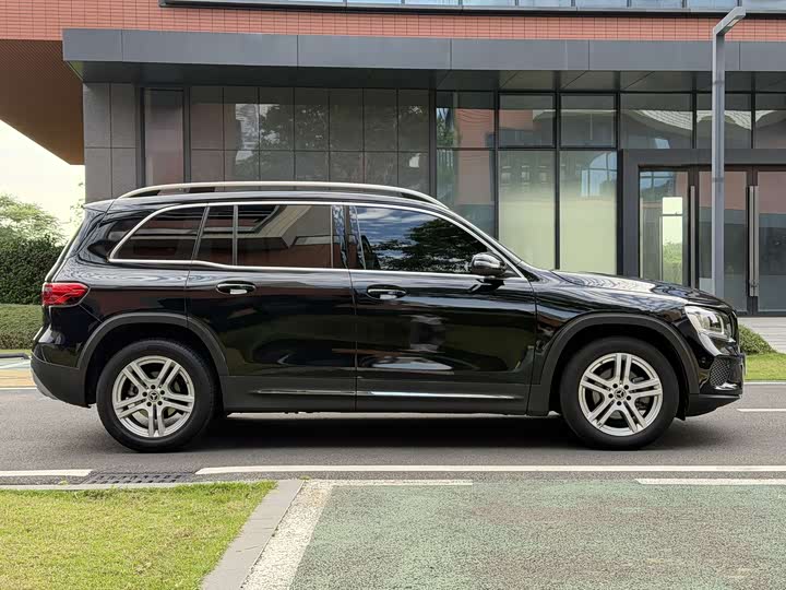 Mercedes-Benz GLB 2021 GLB 180 — фото 4