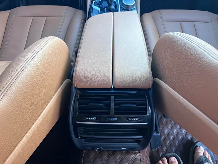BMW 5-Series 2018 530 Li Leading M — фото 40