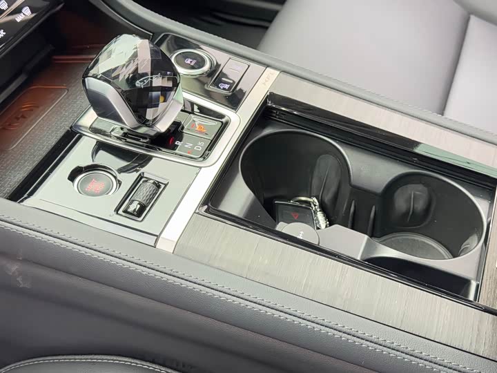 Jaguar XFL 2022 XFL 2.0 T P 200 2 WD — фото 14