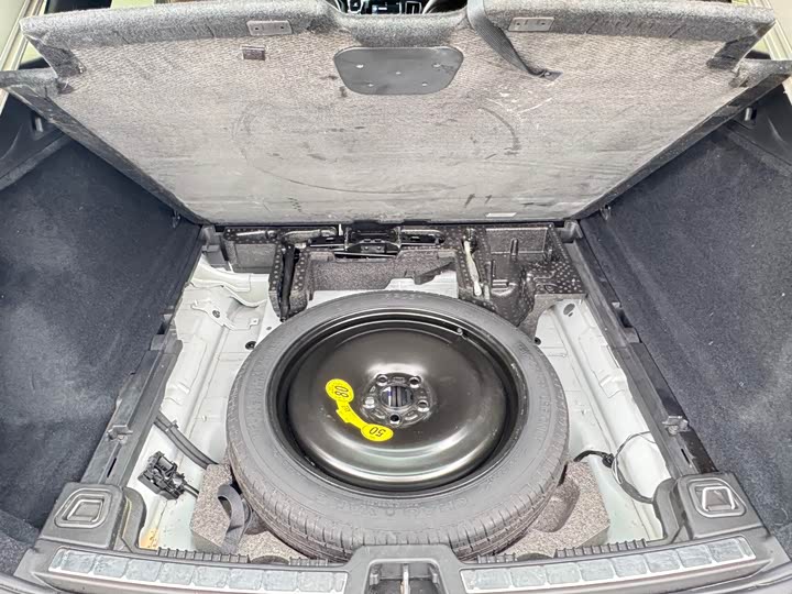 Volvo XC60 2019 T 5 4 WD VI — фото 16