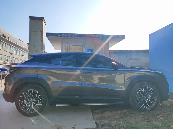 Changan UNI-T 2022 1.5 T Premium — фото 8