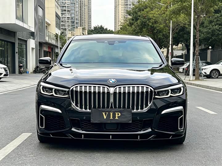 BMW 7-Series 2017 740 Li x Drive Luxury — фото 2