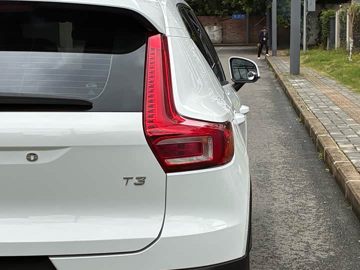 Volvo XC40 2021 T 3 — фото 8