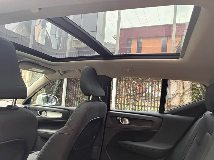 Volvo XC40 2021 T 3 — фото 12