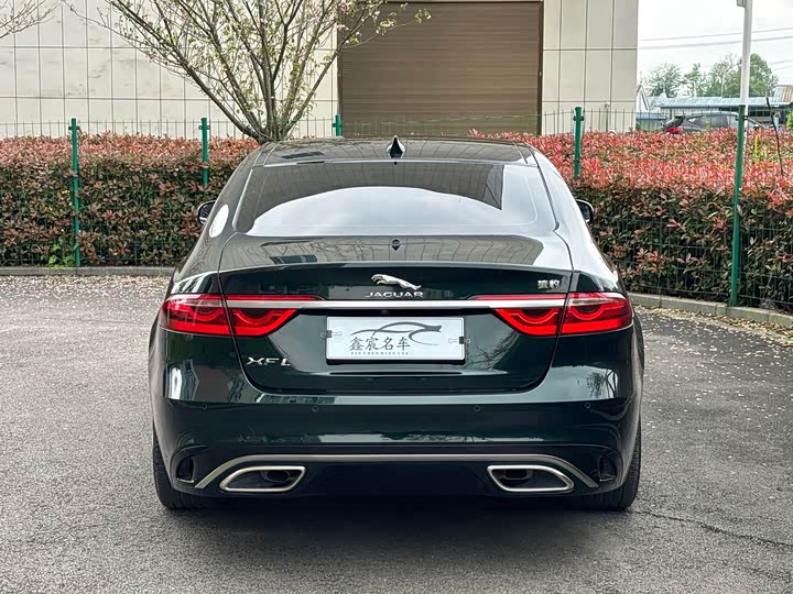 Jaguar XFL 2023 XFL 2.0 T P 250 2 WD — фото 9