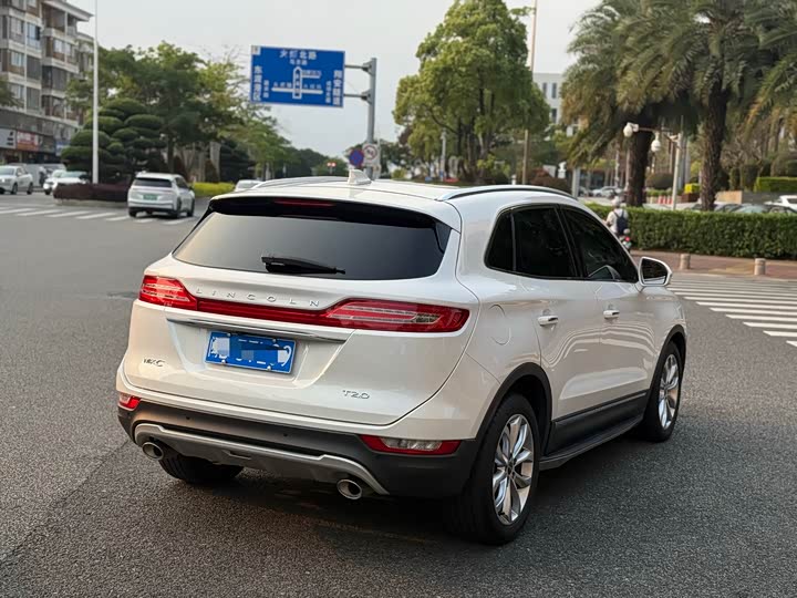 Lincoln MKC 2019 2.0 T 4 WD VI — фото 7