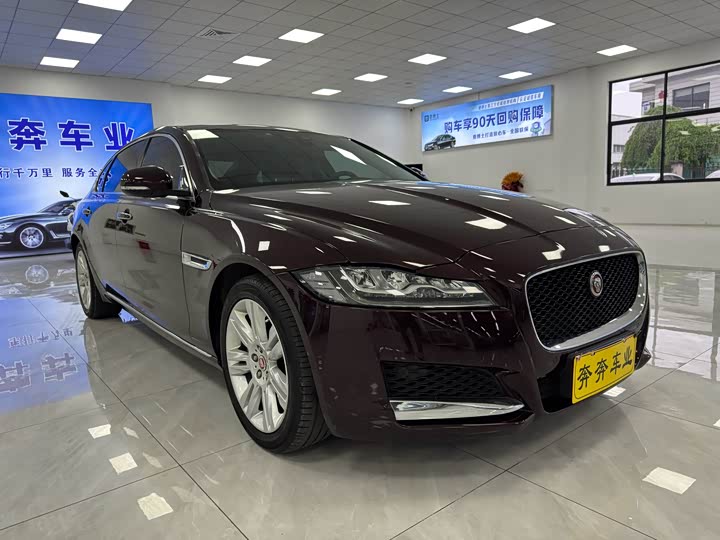 Jaguar XFL 2018 XFL 2.0 T 250 PS — фото 3