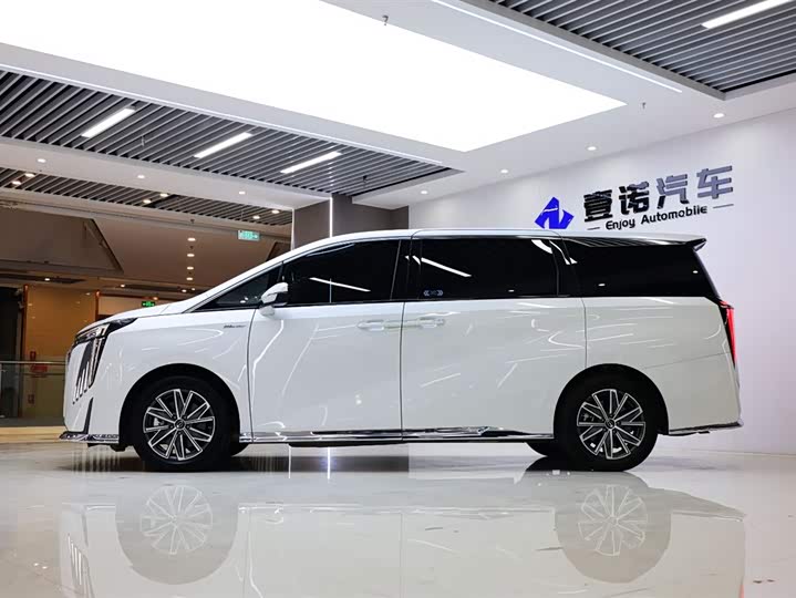 Trumpchi M8 2024 Hybrid — фото 3