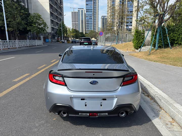 Subaru BRZ 2022 2.4 L MT — фото 5