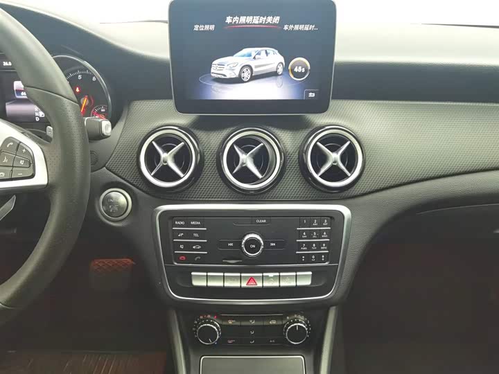Mercedes-Benz GLA 2019 GLA 200 — фото 12