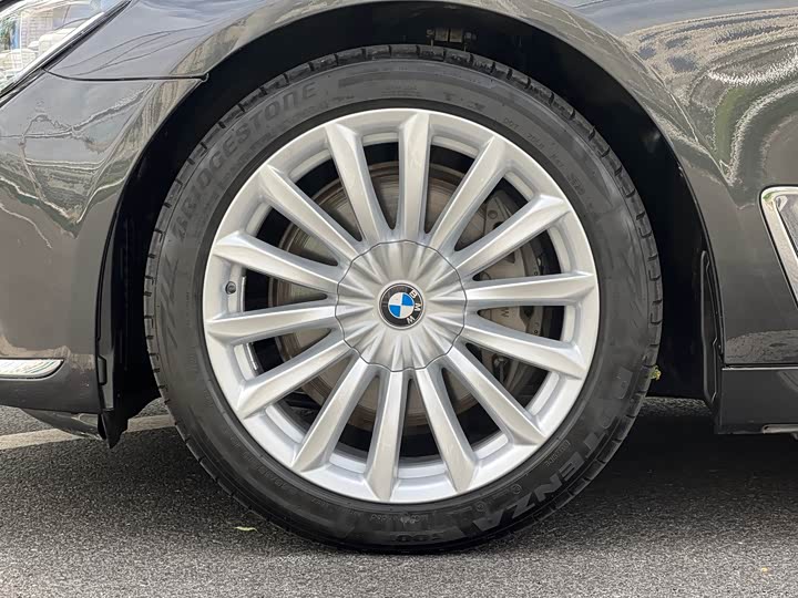 BMW 7-Series 2017 740 Li Leading — фото 8