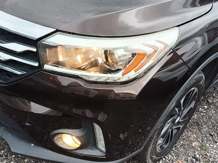 Trumpchi GS4 2017 200 T G-DCT 2 WD — фото 24