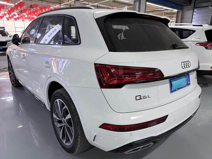 Audi Q5L 2025 40 TFSI — фото 18