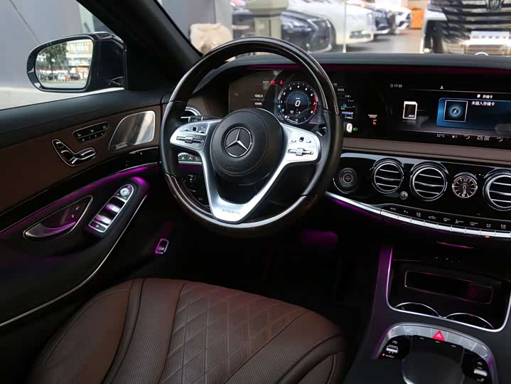 Maybach S-Class 2018 S 560 4 MATIC — фото 12
