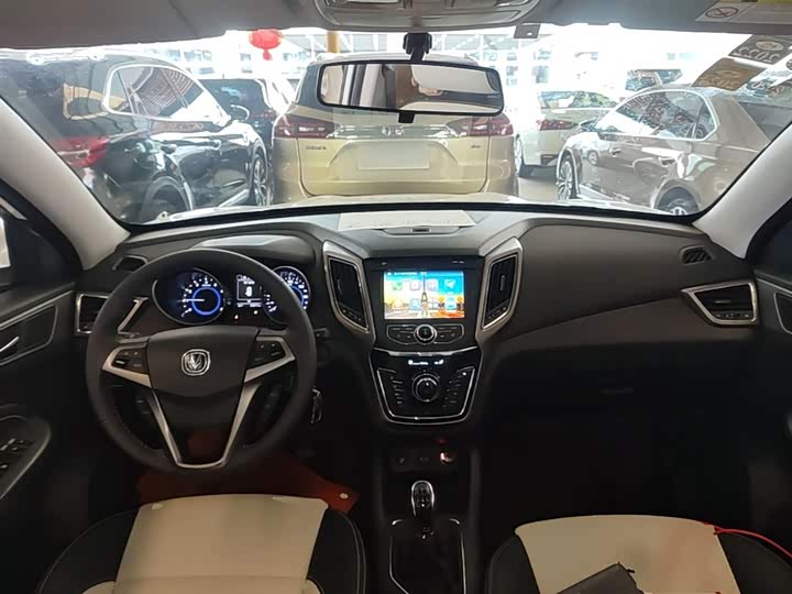 Changan CS35 2017 1.6 L MTLuxury — фото 10