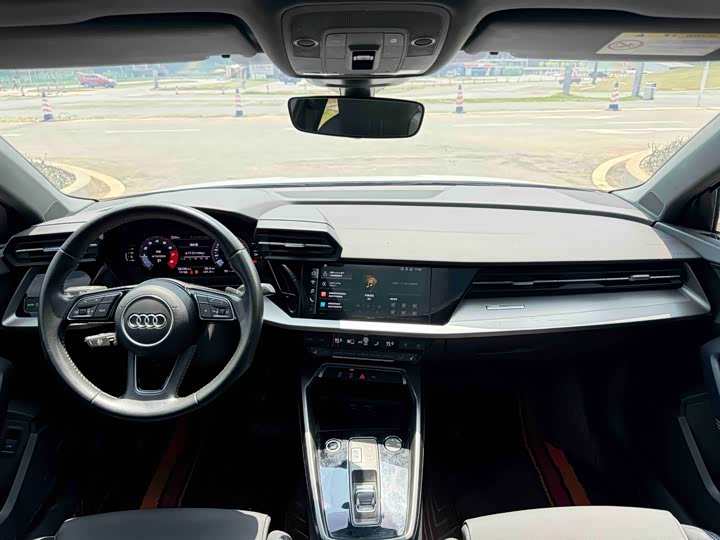 Audi A3 2023 Sportback 35 TFSI Sport — фото 16