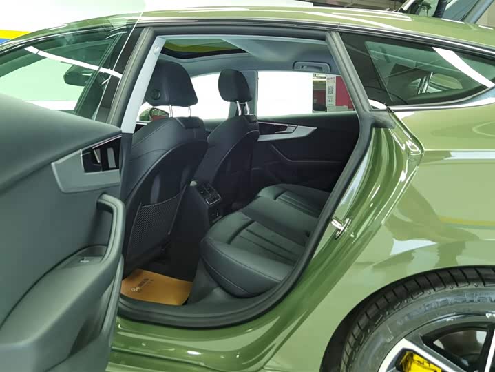 Audi A5 2024 Sportback 40 TFSI — фото 11