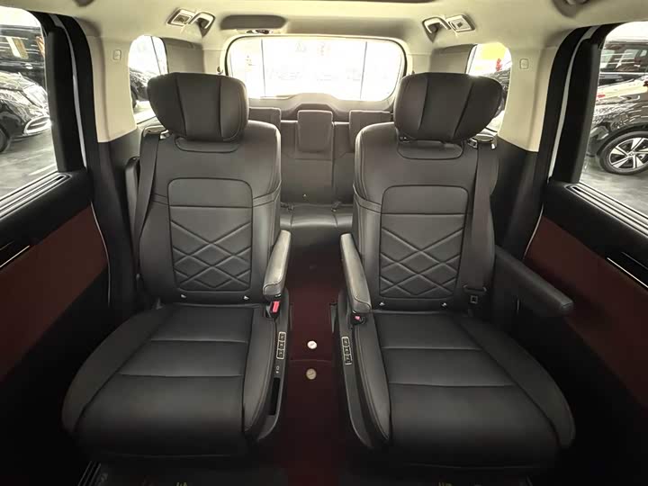 Trumpchi E8 PHEV 2024 150km MAX+ — фото 11