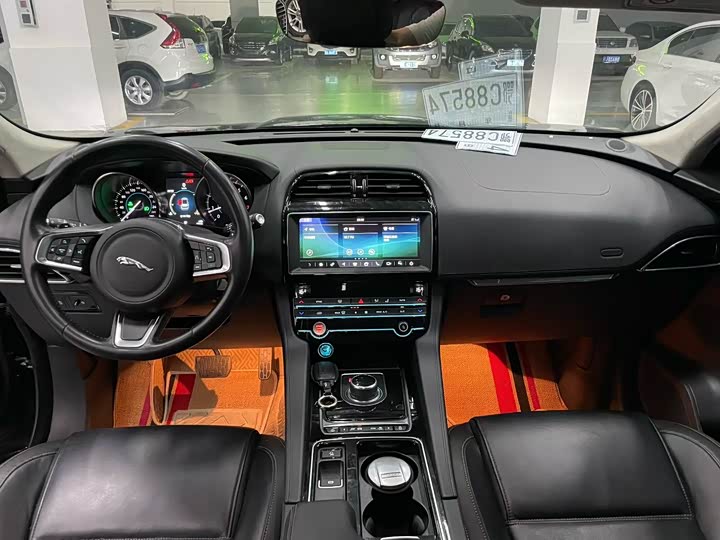 Jaguar F-PACE 2020 2.0 T — фото 5