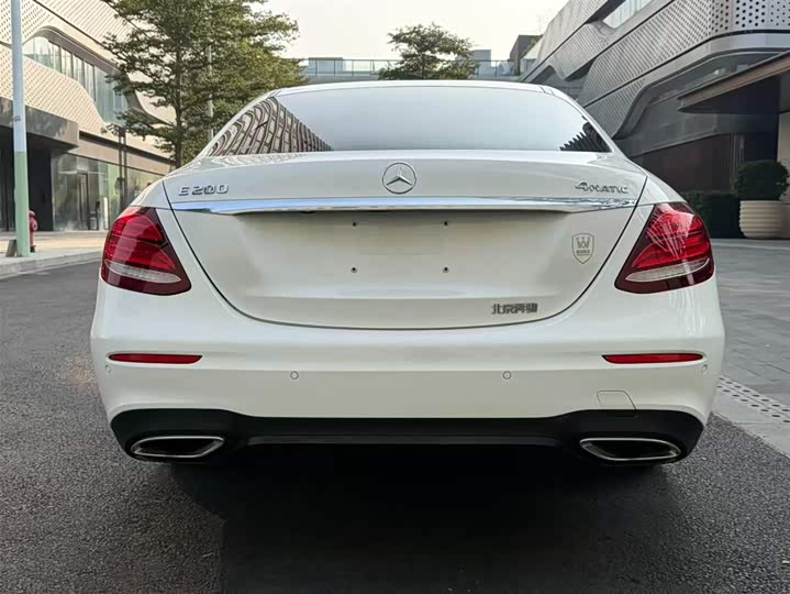Mercedes-Benz E-Class 2017 E 200 Sport 4 MATIC — фото 16