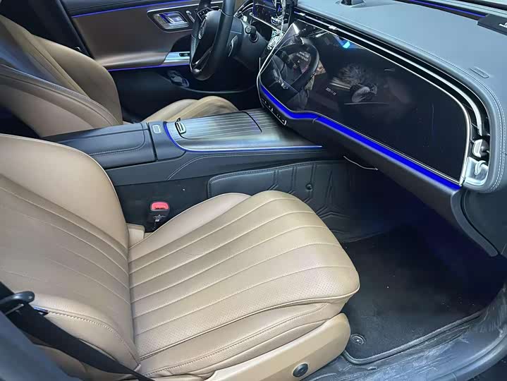 Mercedes-Benz E-Class 2025 E 300 L Luxury — фото 18