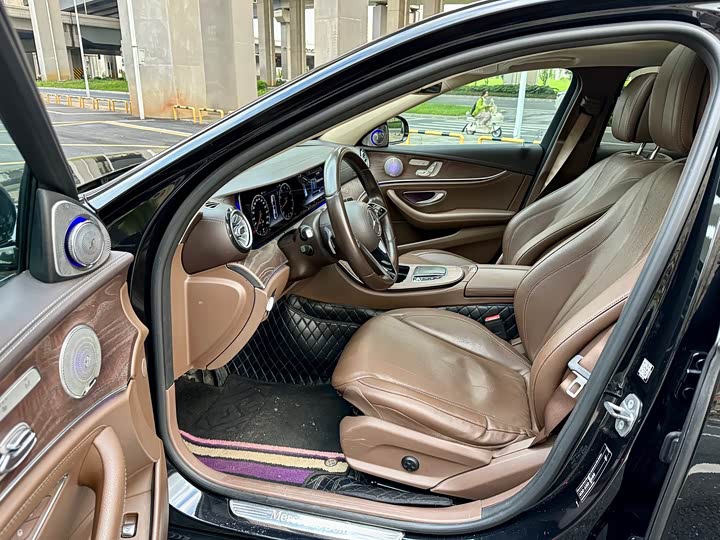 Mercedes-Benz E-Class 2019 E 300 L Luxury — фото 5