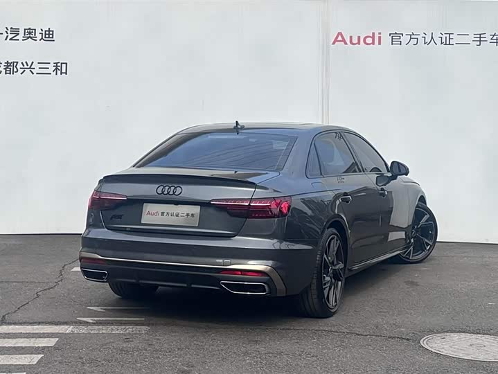 Audi A4L 2024 40 TFSI quattro RS — фото 4