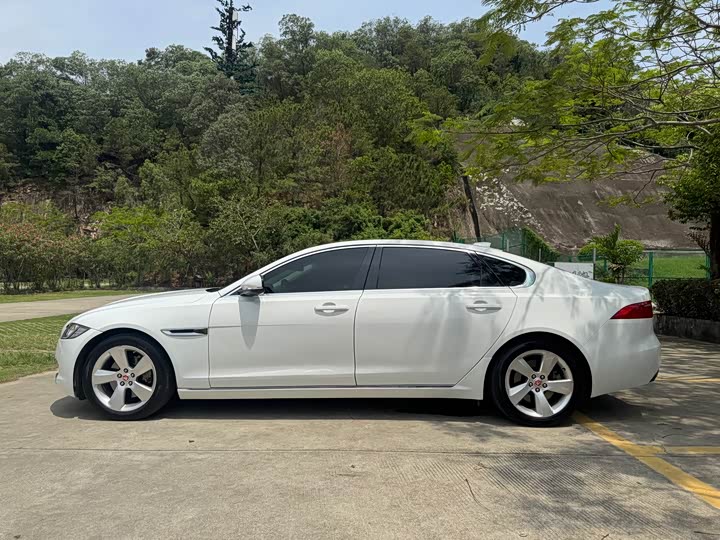 Jaguar XFL 2018 XFL 2.0 T 200 PS — фото 4
