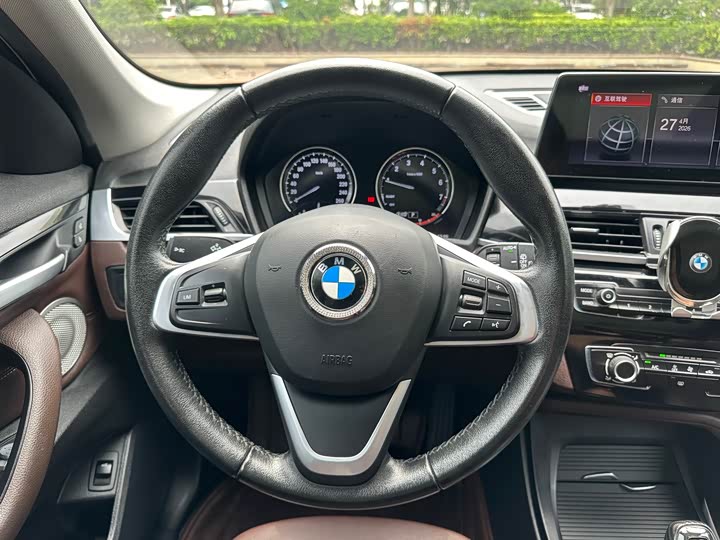 BMW X1 2021 s Drive 20 Li — фото 34