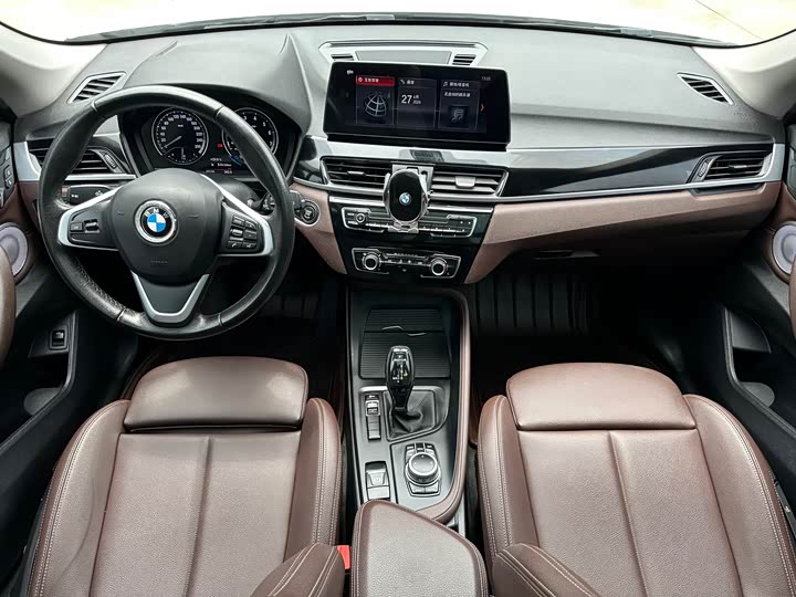 BMW X1 2021 s Drive 20 Li — фото 31