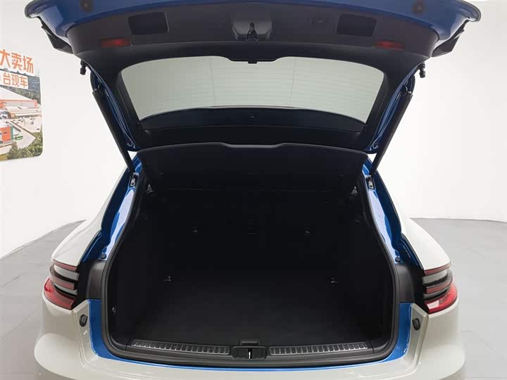 Porsche Macan 2017 Macan 2.0 T — фото 16